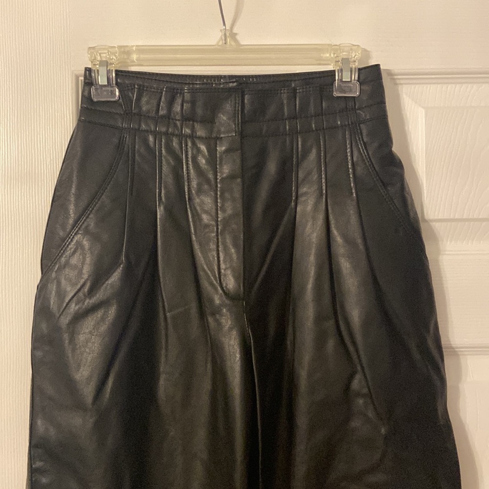 TOFFS High waisted 100% leather pants size 6M inseam 30” waist 26” flat - Picture 2 of 12
